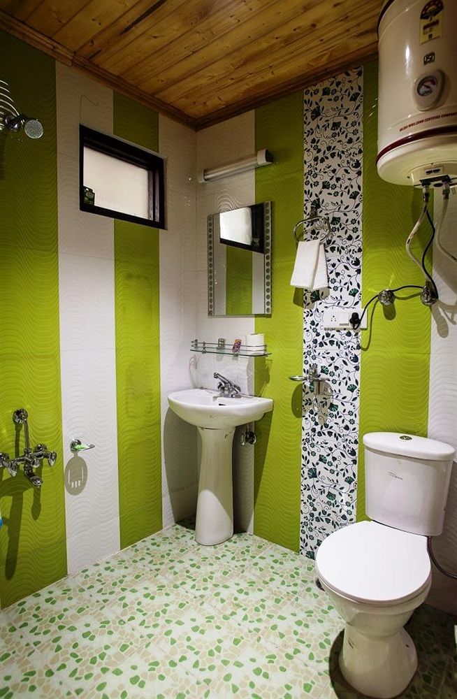 מלון Srīnagar Sheesha Residency מראה חיצוני תמונה